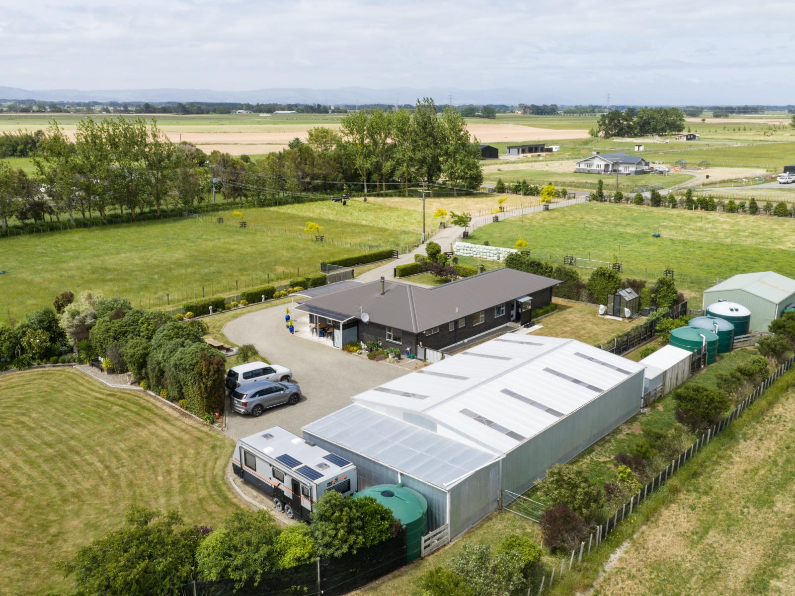 271 Reid Line East, Aorangi