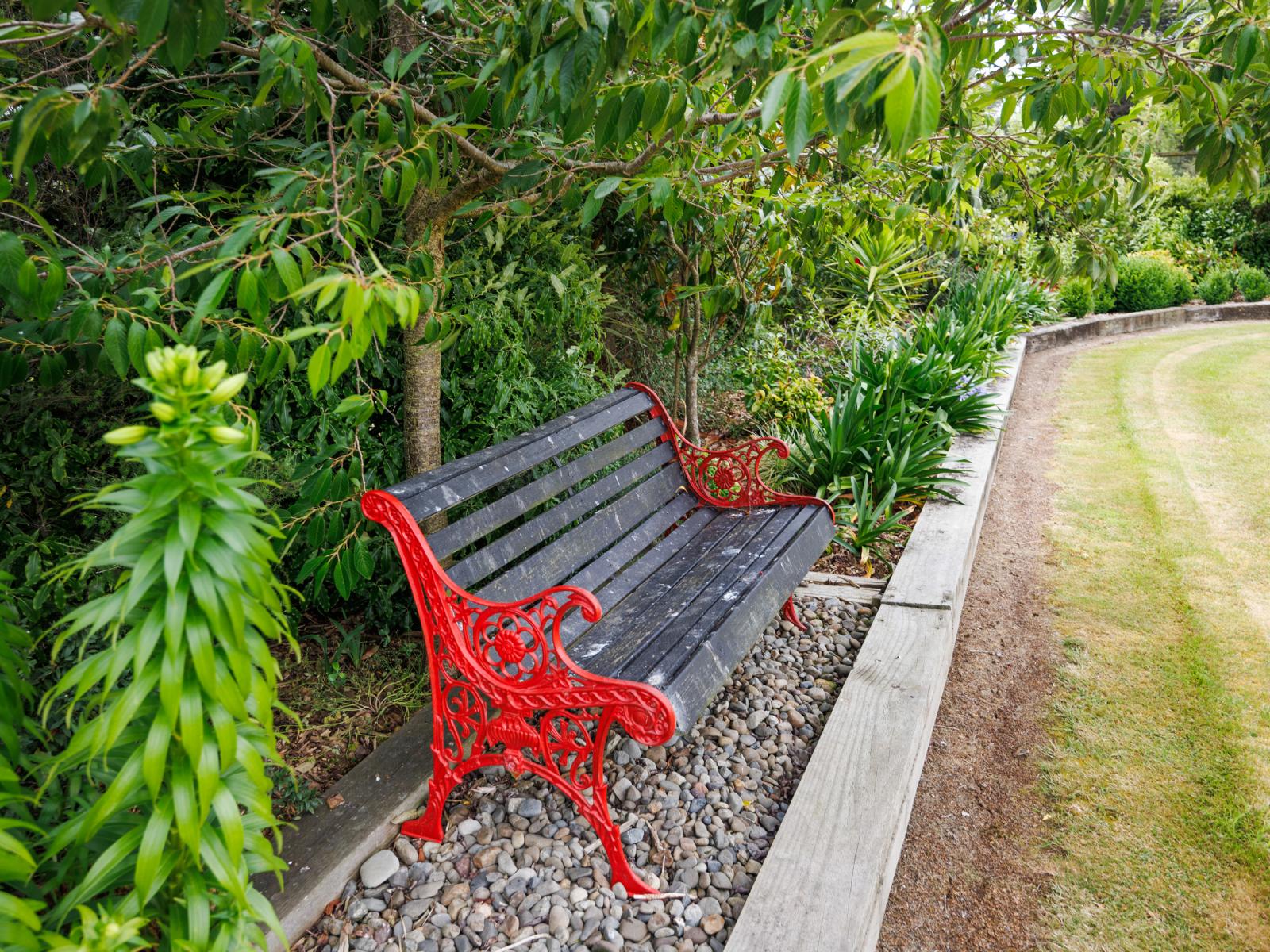 271 Reid Line East, Aorangi