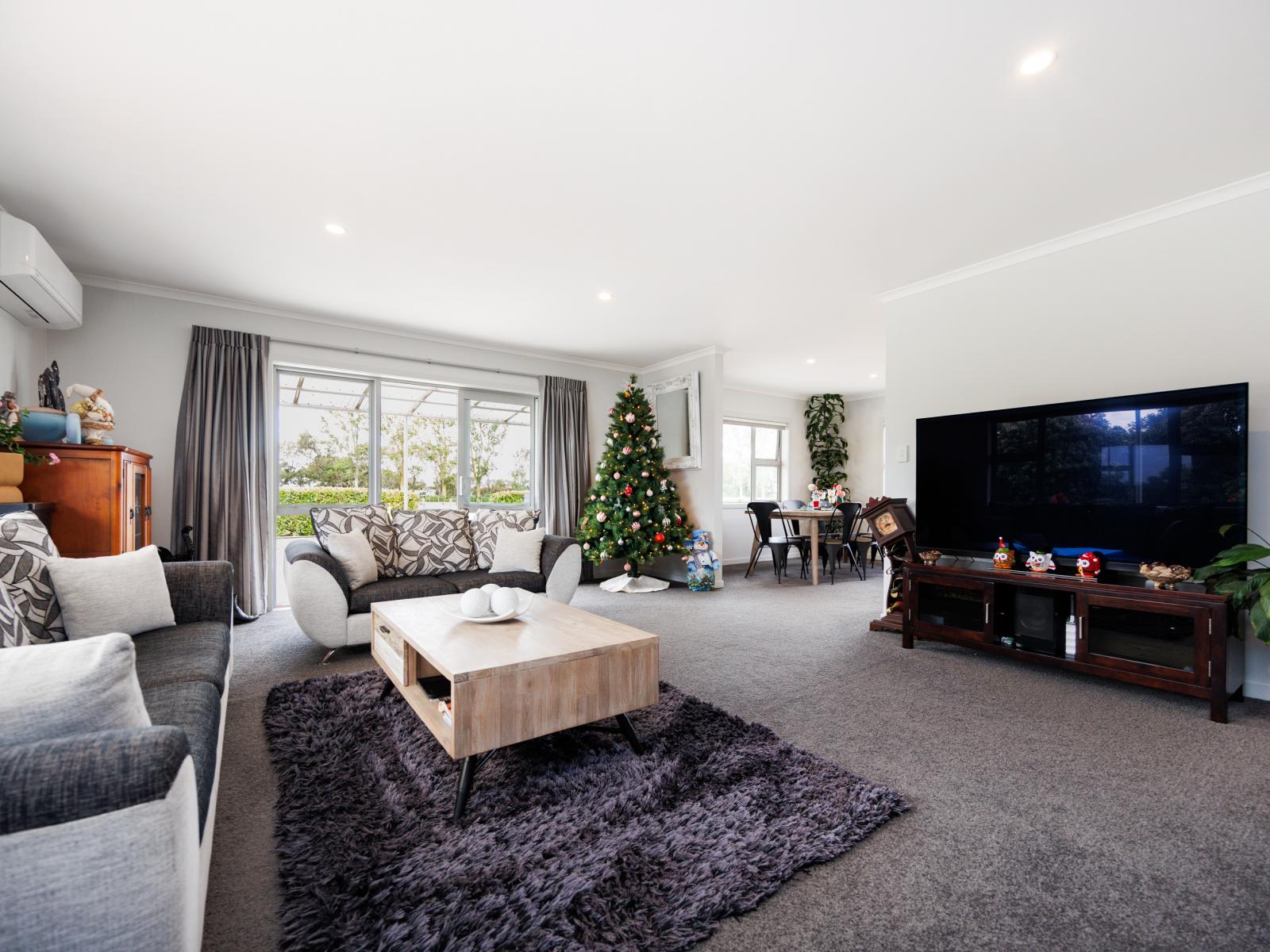 271 Reid Line East, Aorangi