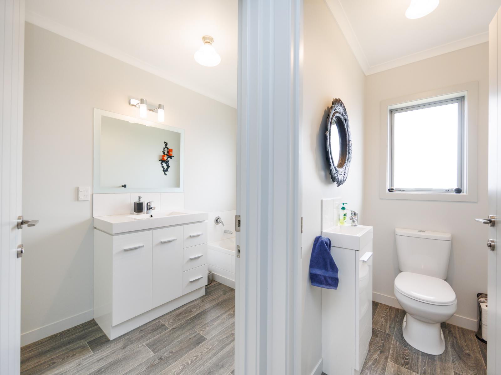 271 Reid Line East, Aorangi