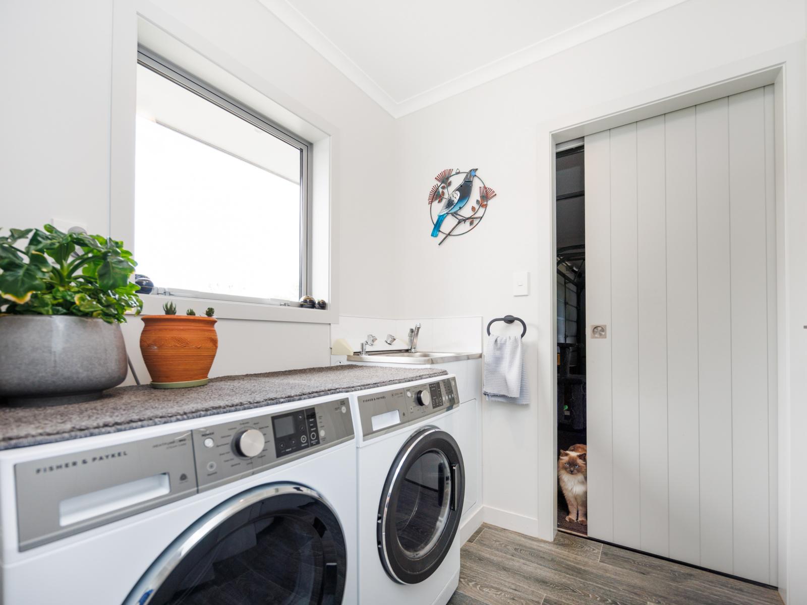 271 Reid Line East, Aorangi