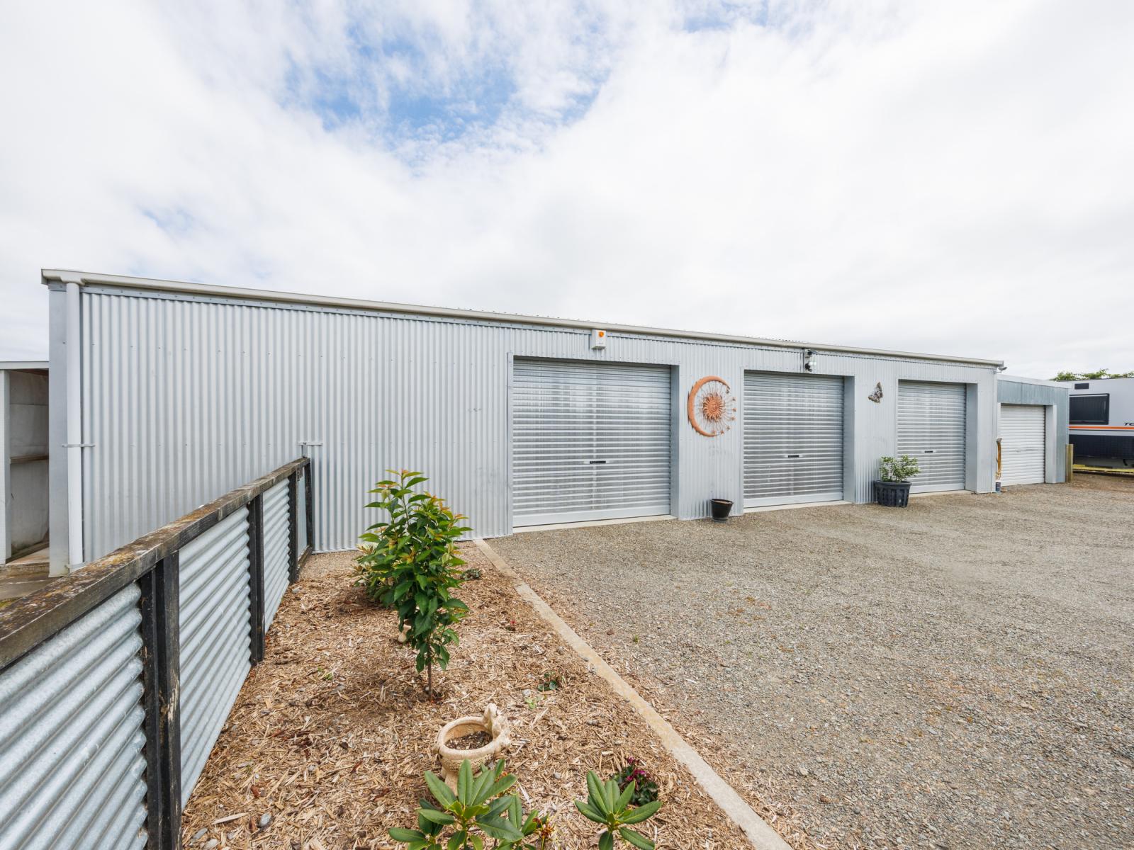 271 Reid Line East, Aorangi