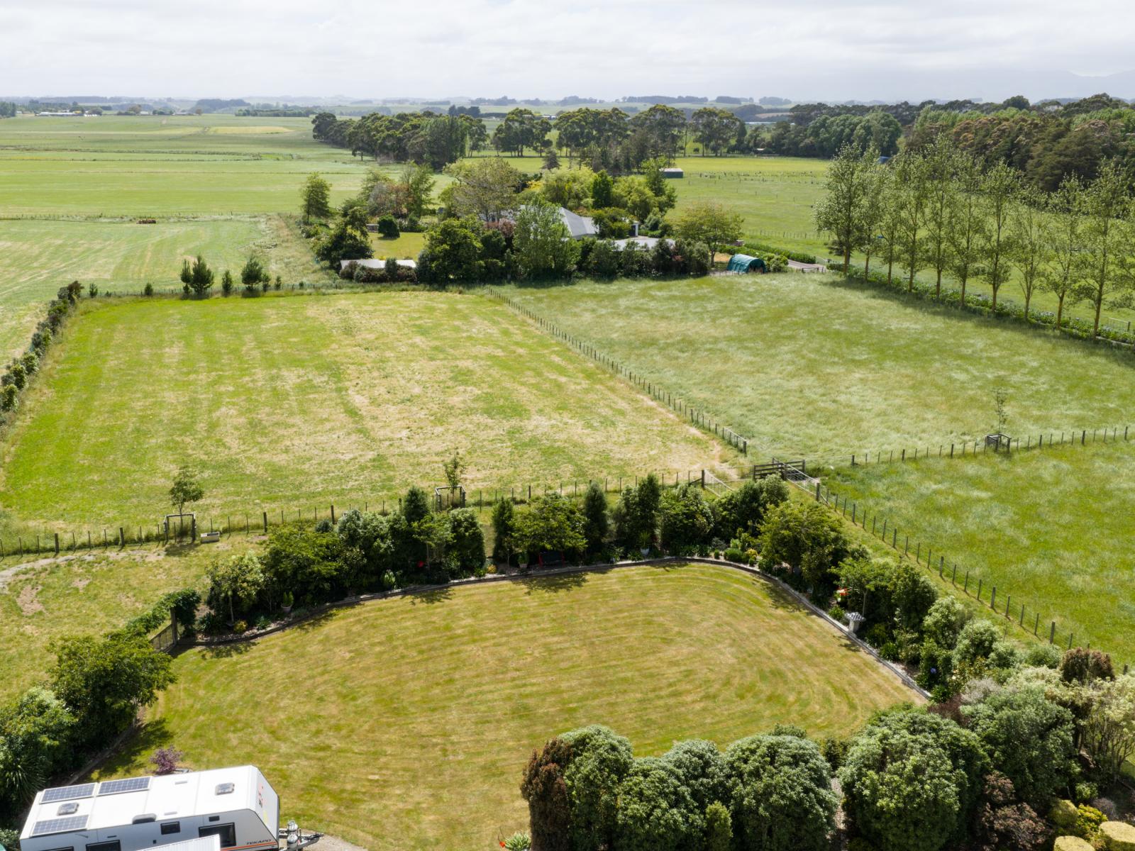 271 Reid Line East, Aorangi