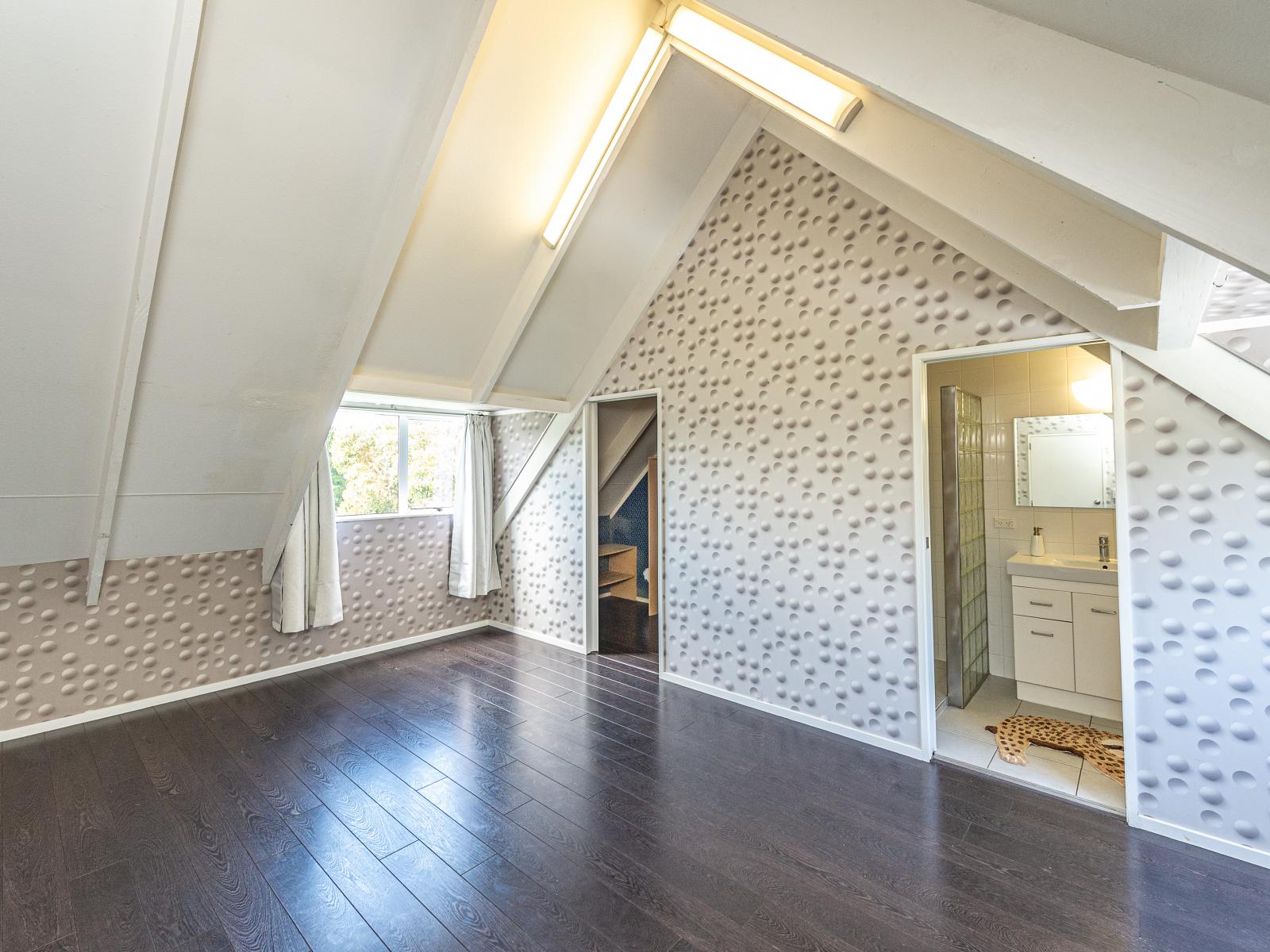 10 D'arcy Road, Bastia Hill