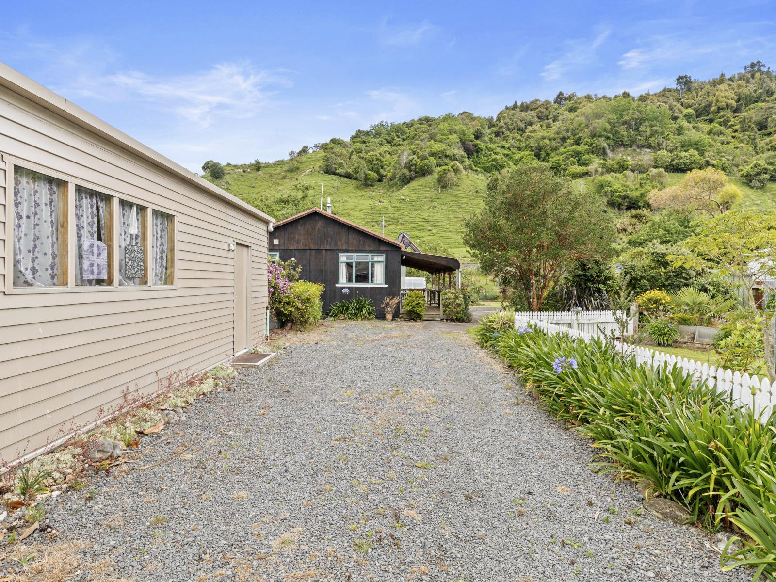 21 Broadway, Mangaweka