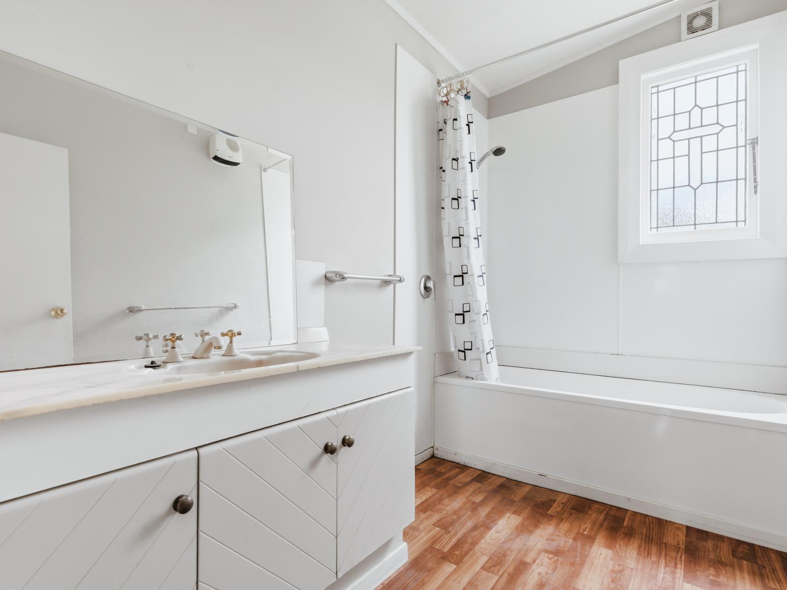 10 and 12 Phillips Street, Matiere