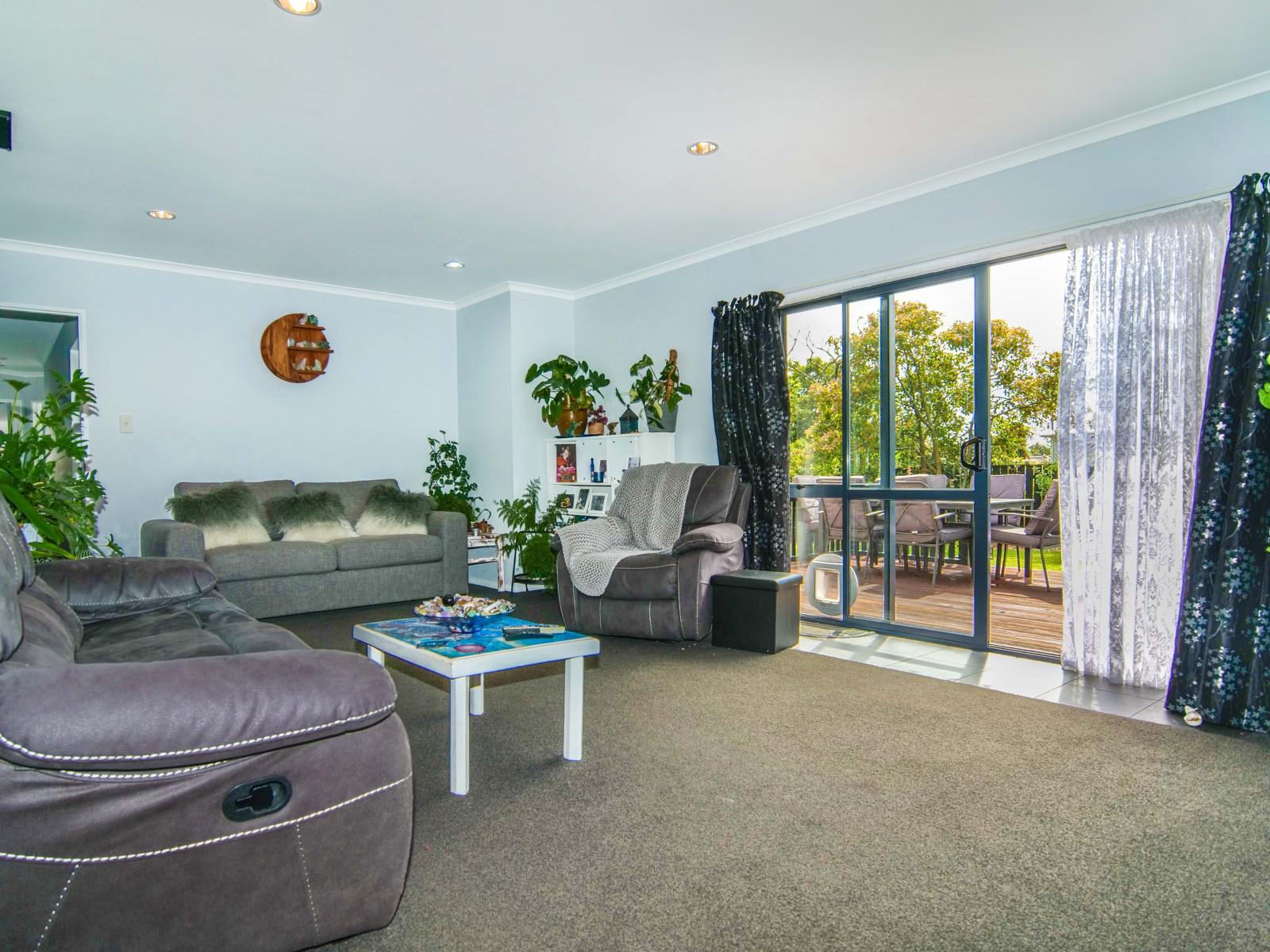 11 Stout Street, Westport