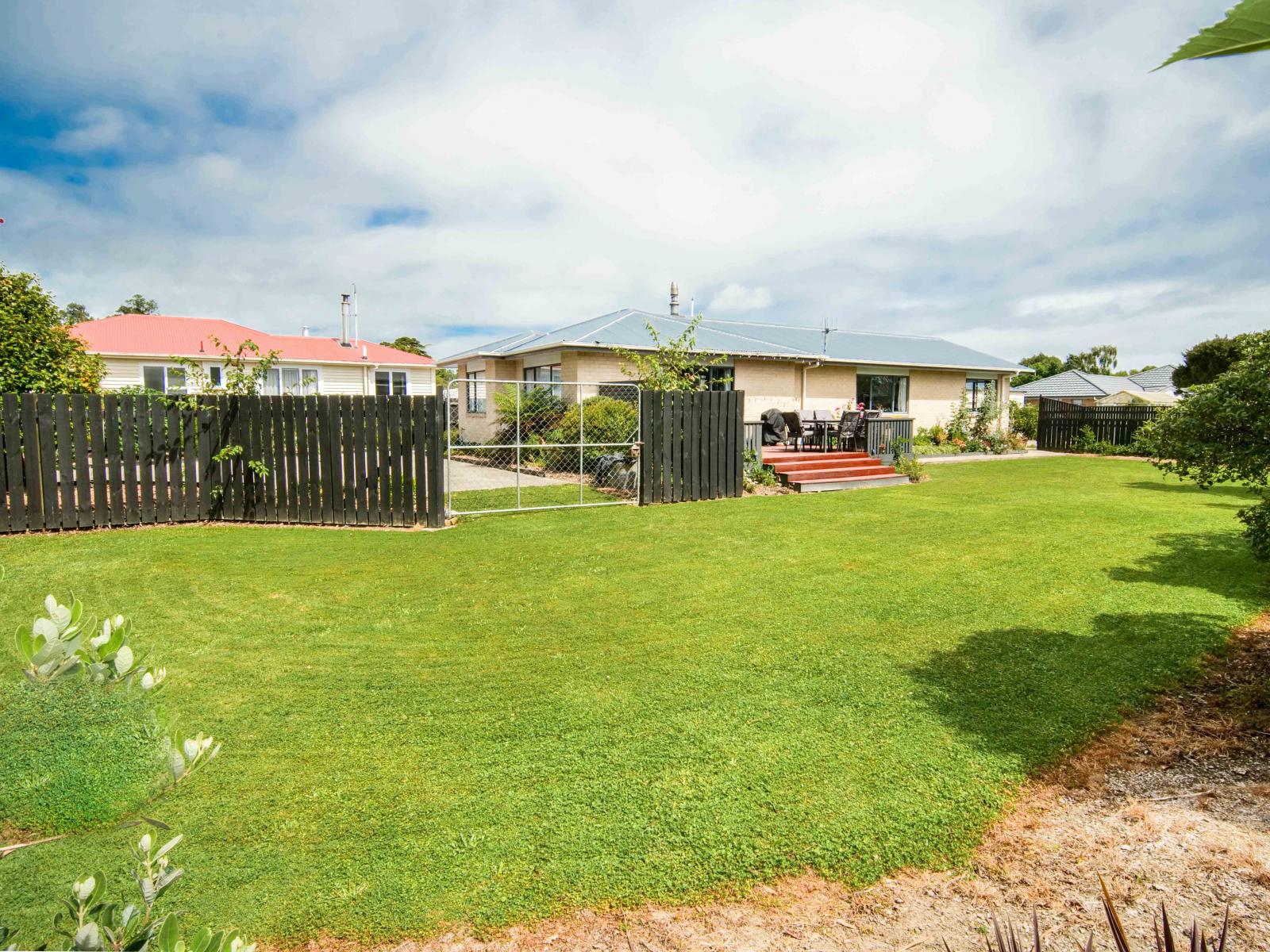 11 Stout Street, Westport