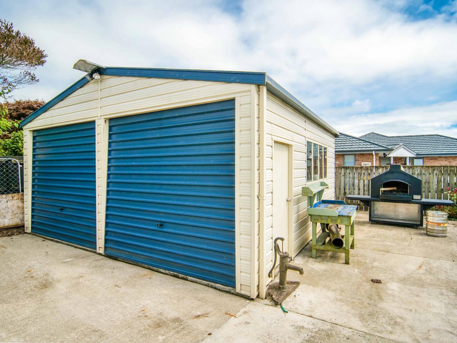 11 Stout Street, Westport