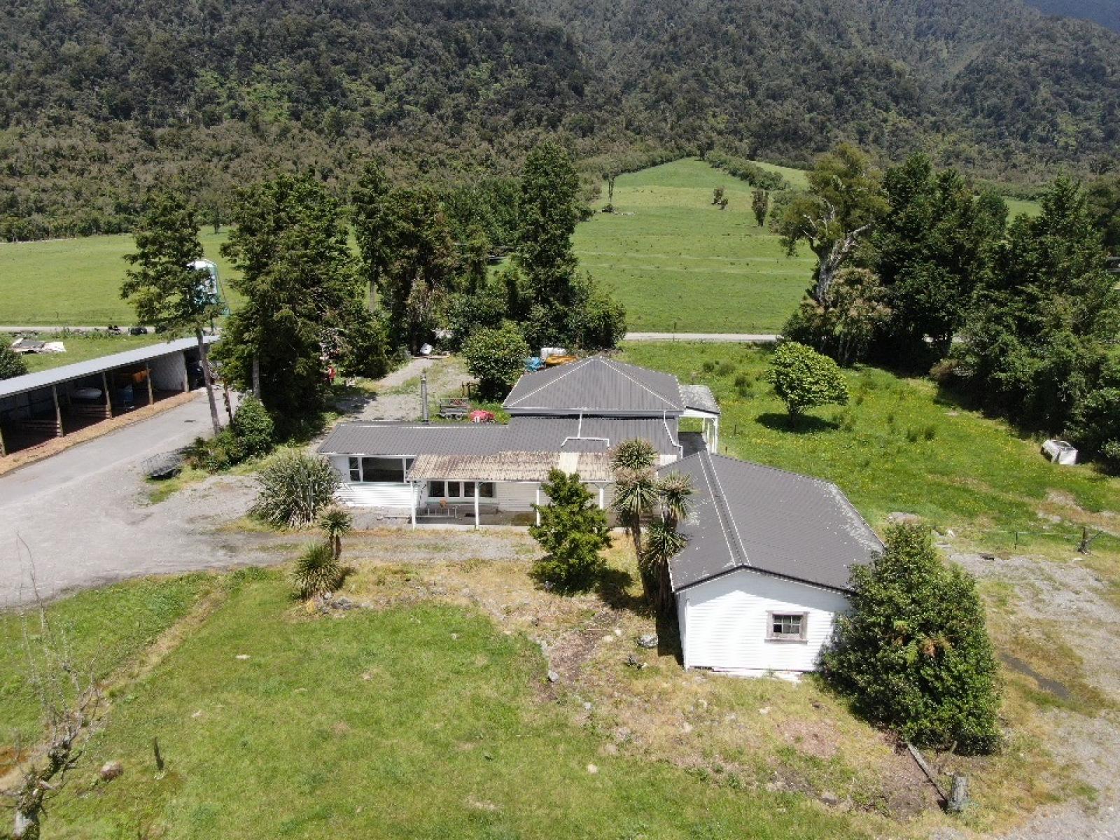 2778 Whataroa Highway, Whataroa