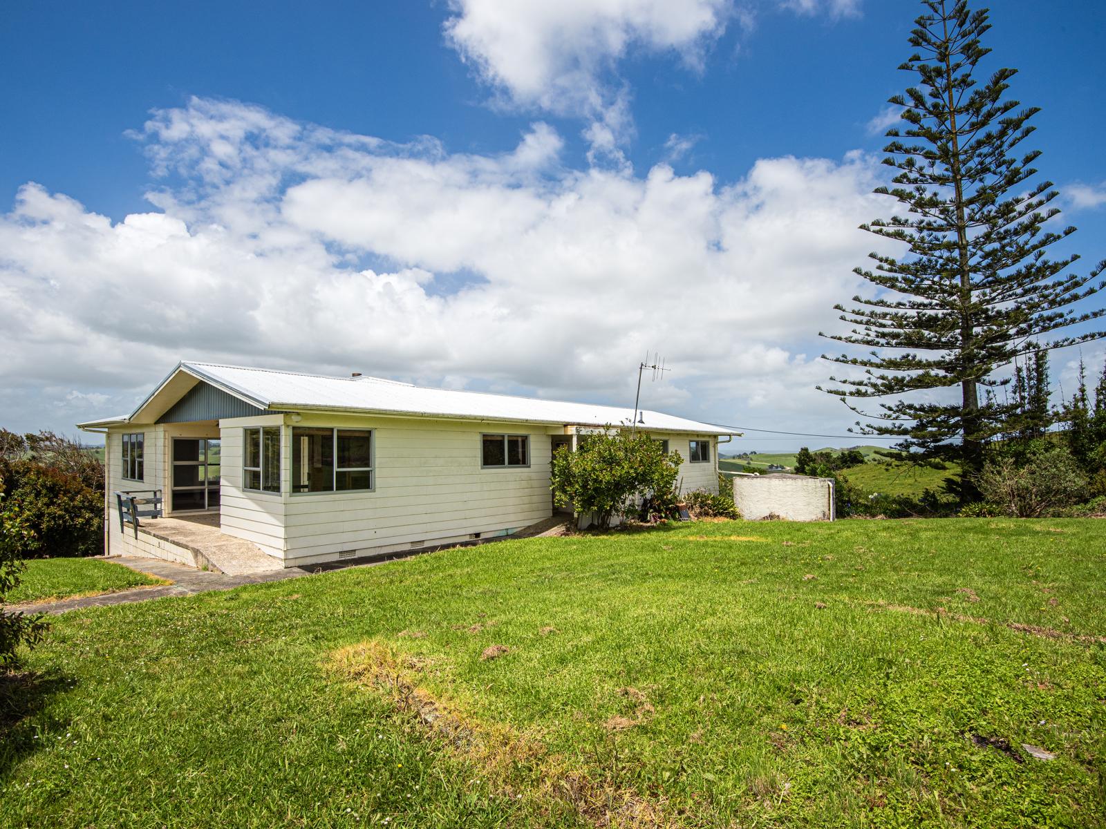 187 Bee Bush Road, Arapohue