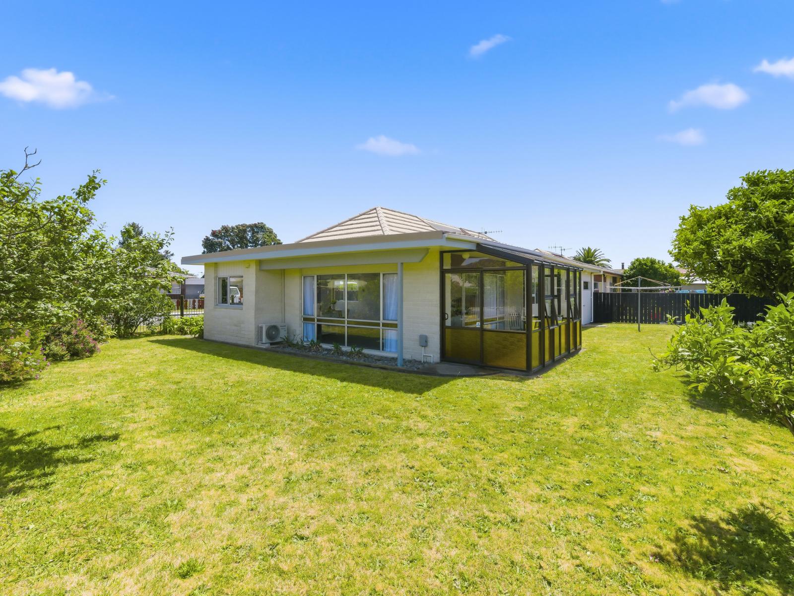2 Cypress Grove, Paraparaumu