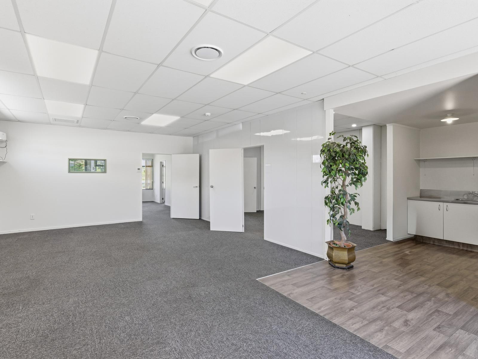 19E Milne Drive, Paraparaumu