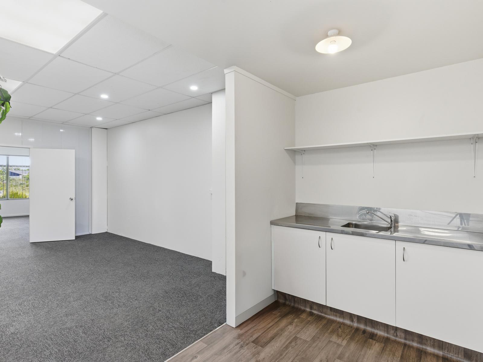 19E Milne Drive, Paraparaumu