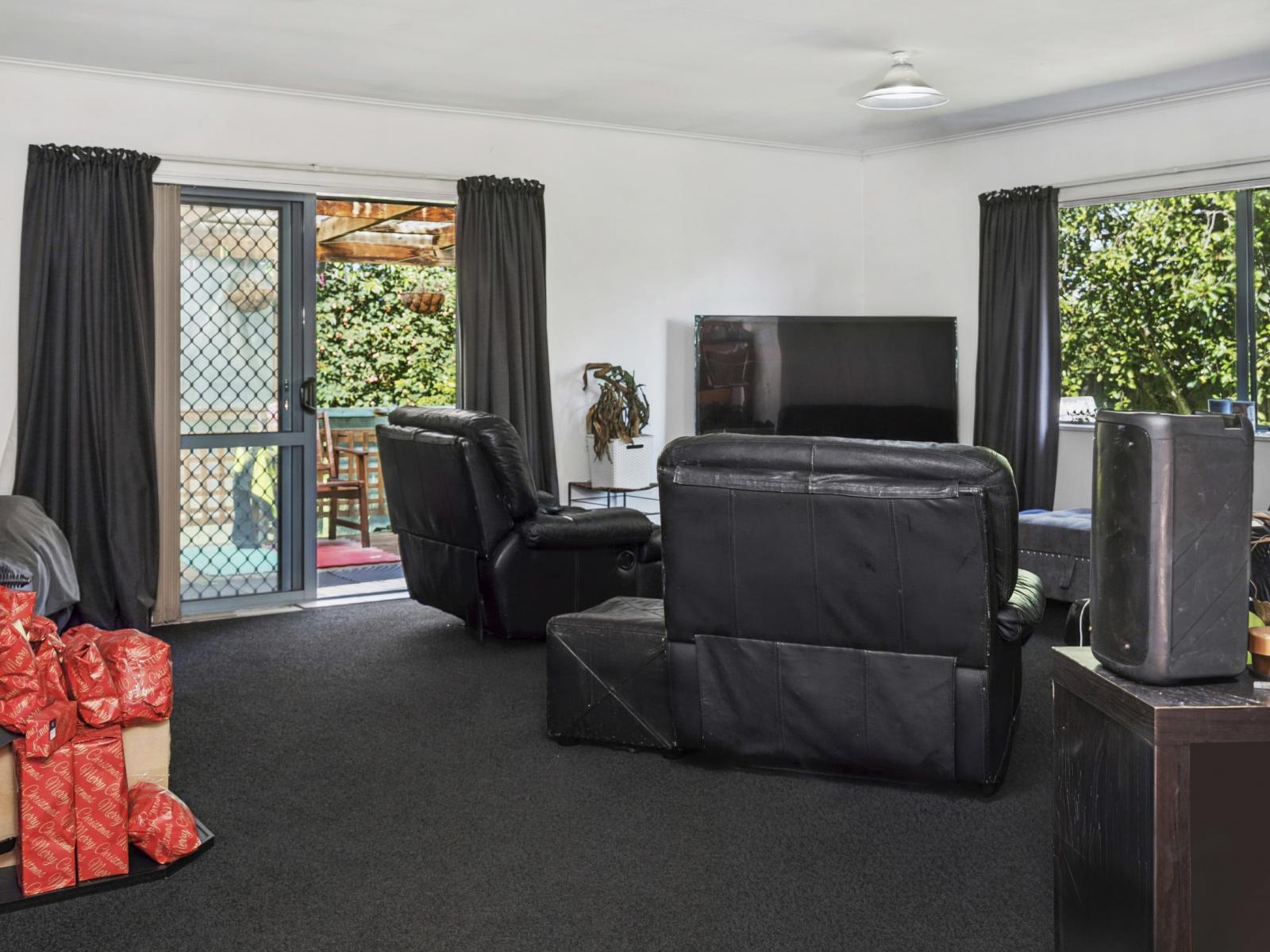 48 Robinson Avenue, Holdens Bay