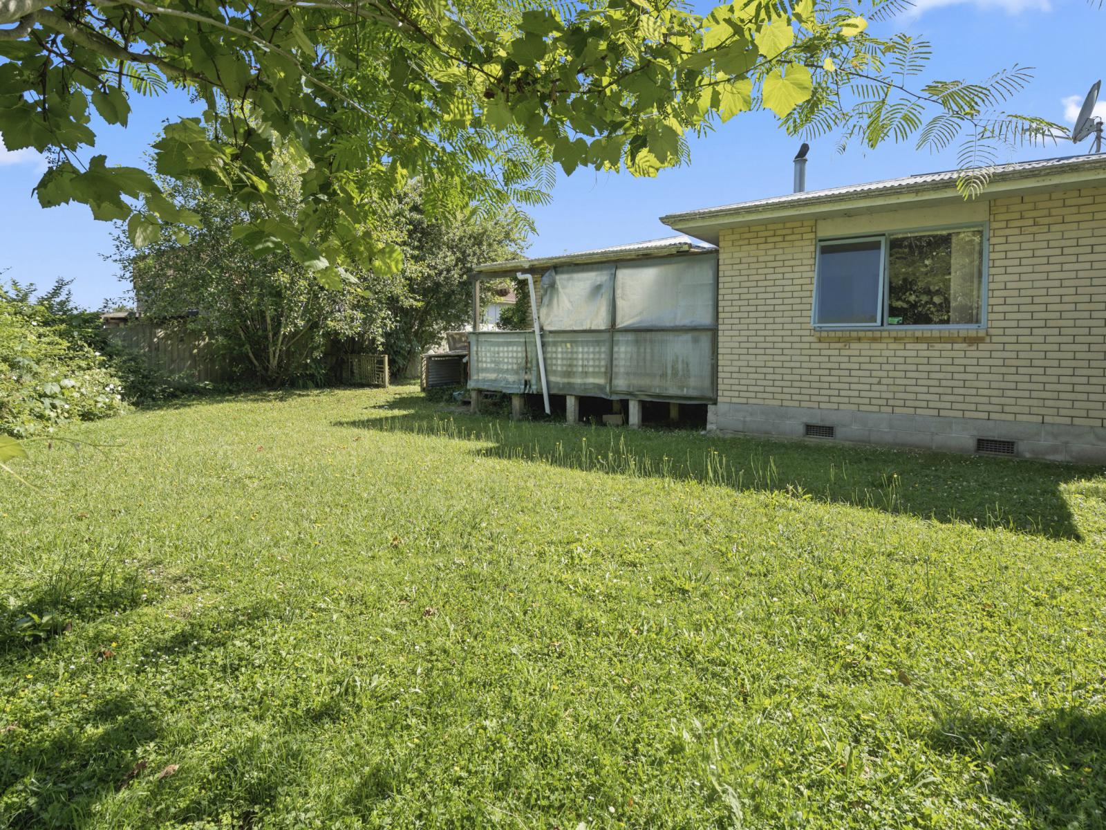 48 Robinson Avenue, Holdens Bay