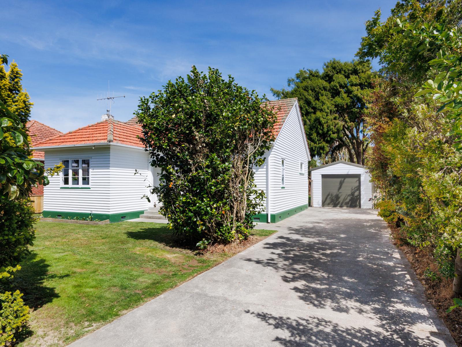 258 College Street, West End