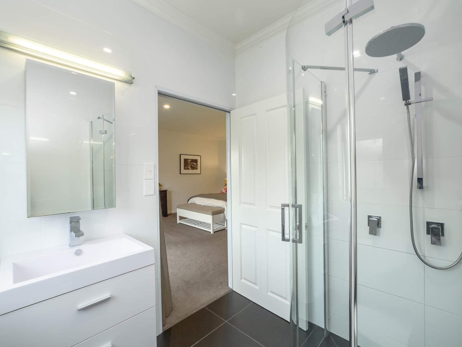 4-6 Mole Street, Greytown