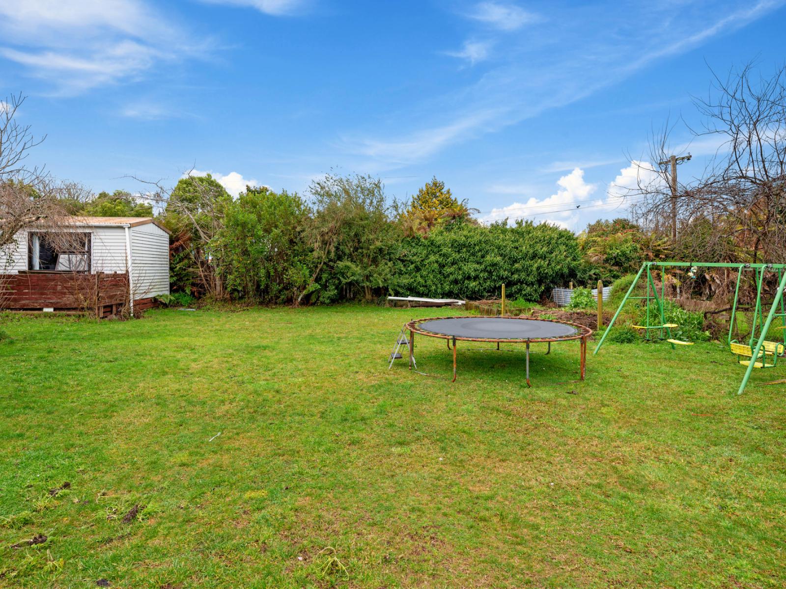 48 Robinson Avenue, Holdens Bay