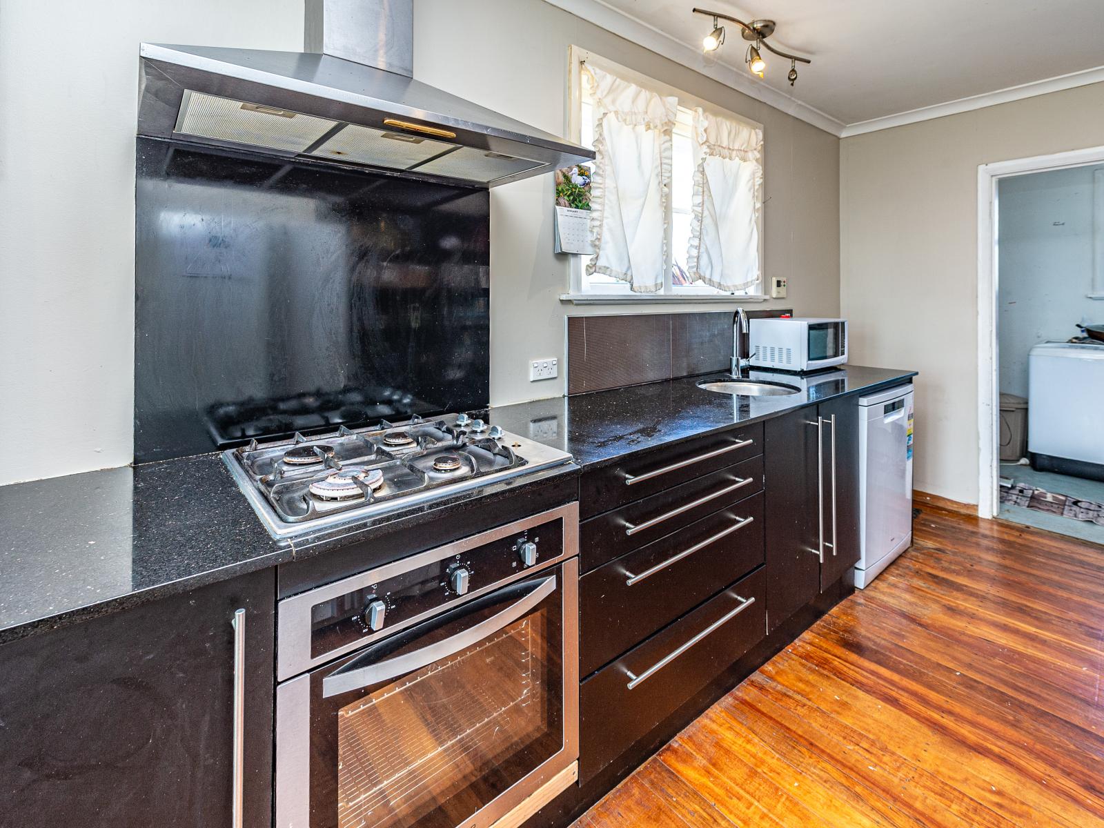 5 Deem Place, Tawhero