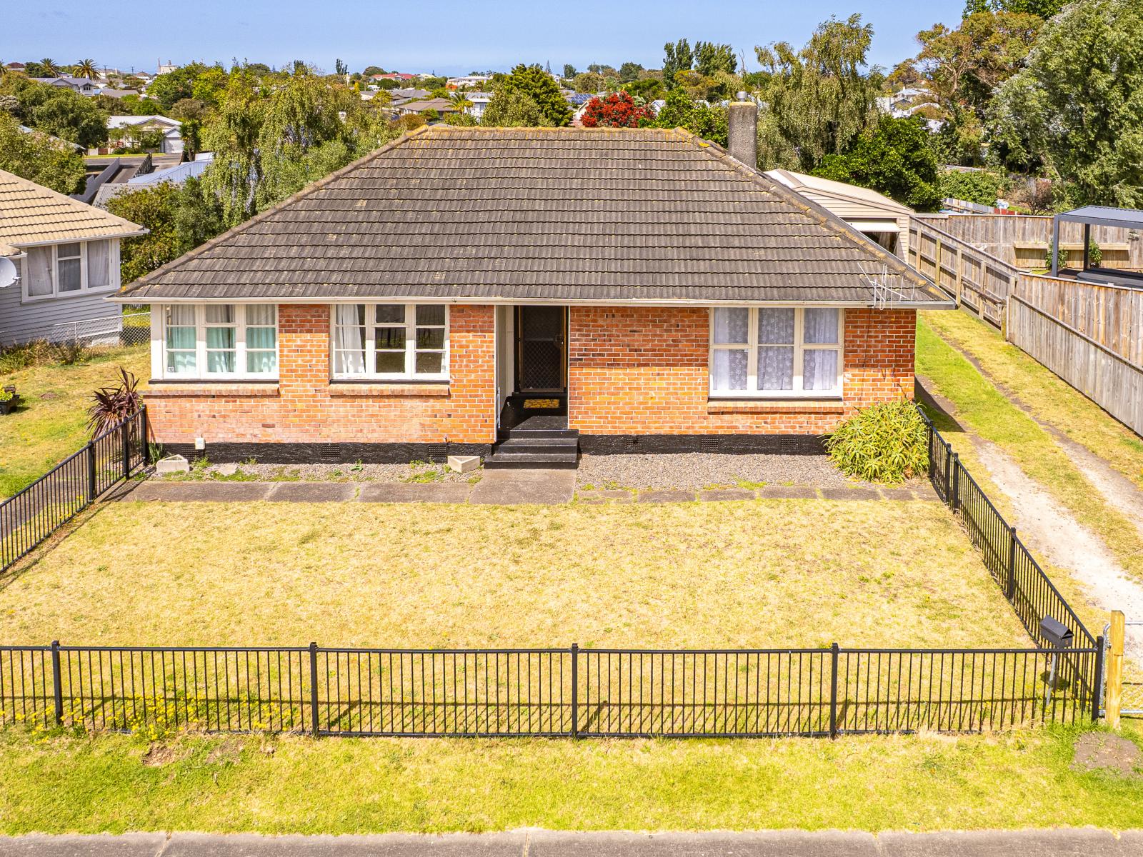 5 Deem Place, Tawhero