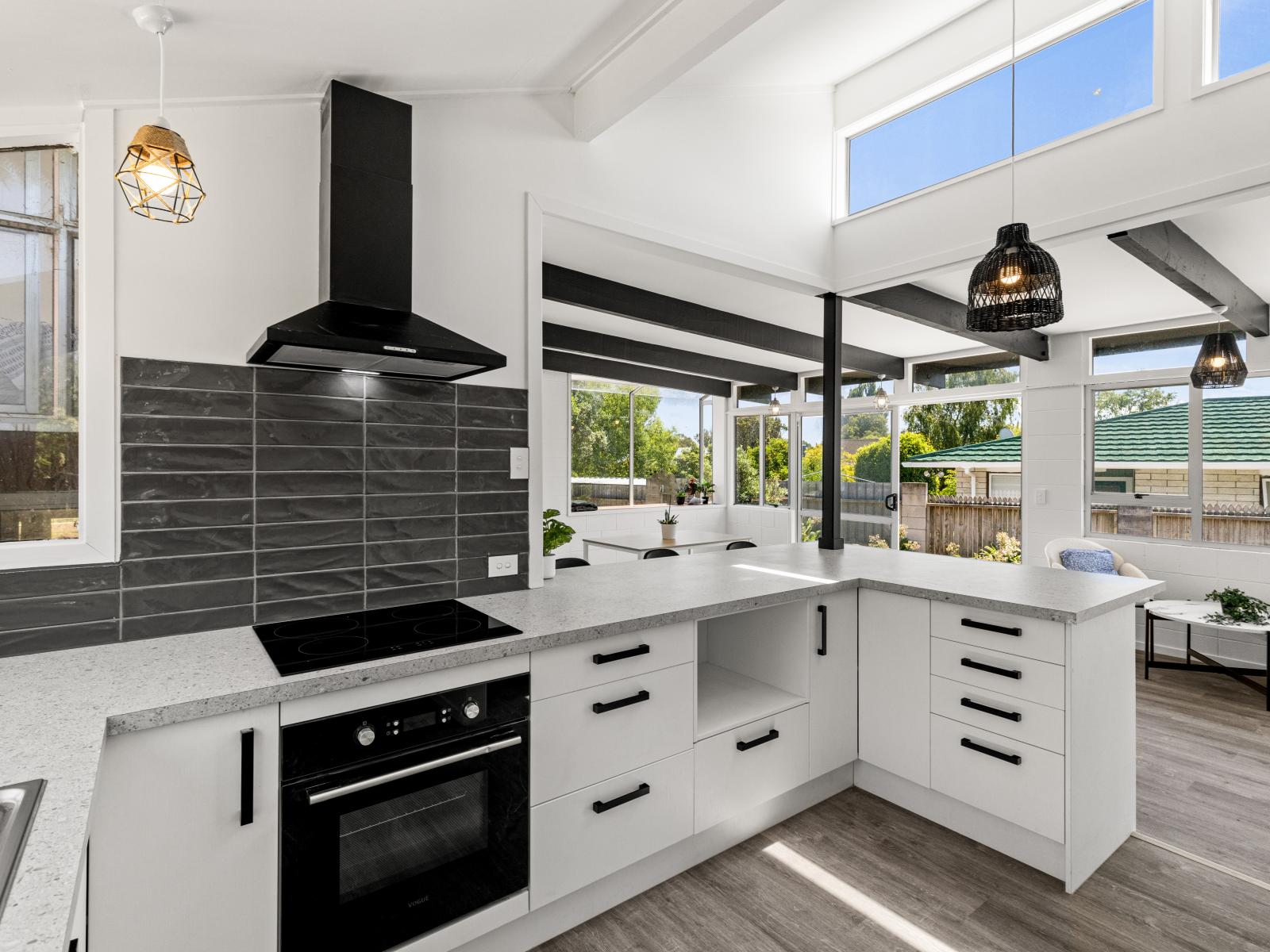 146 Mt View Road, Bastia Hill