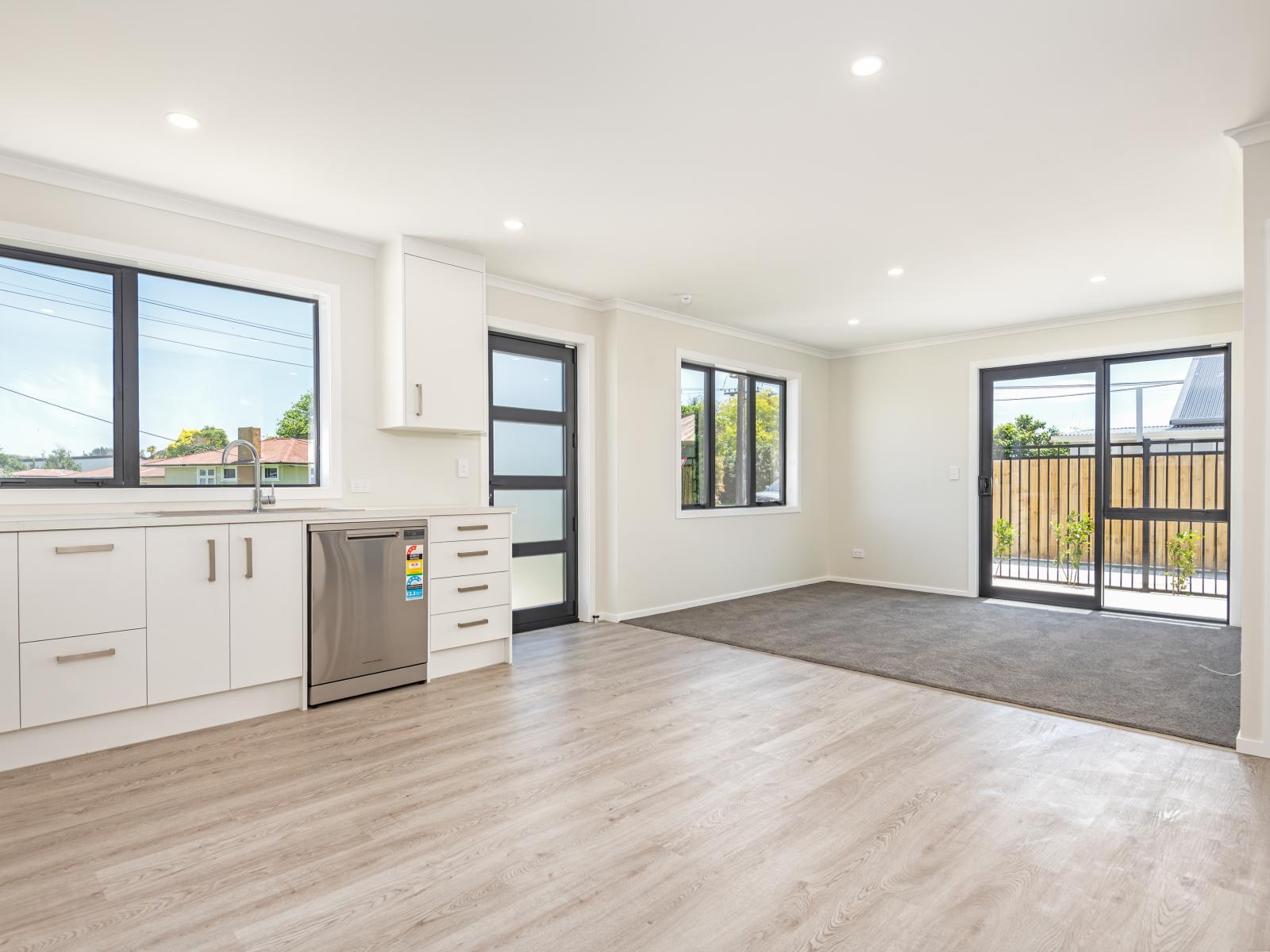 38 Hammond Street, Bulls