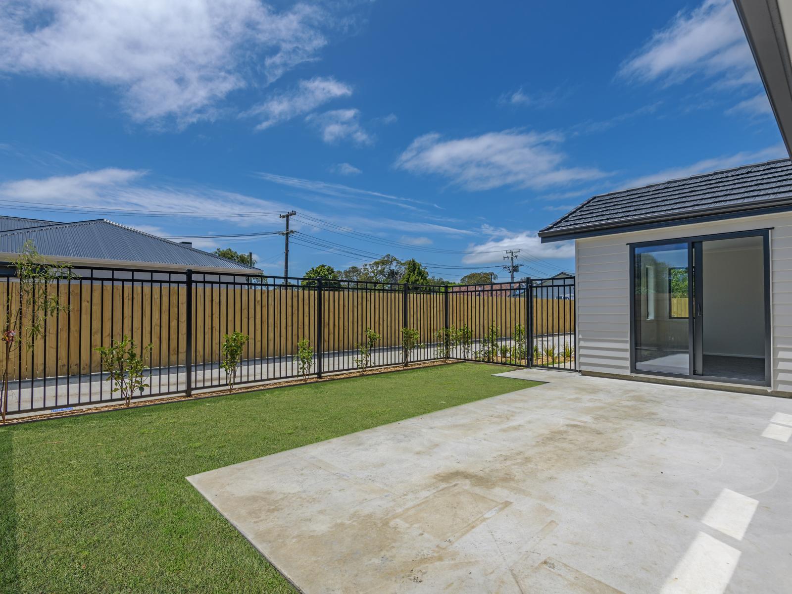 38 Hammond Street, Bulls