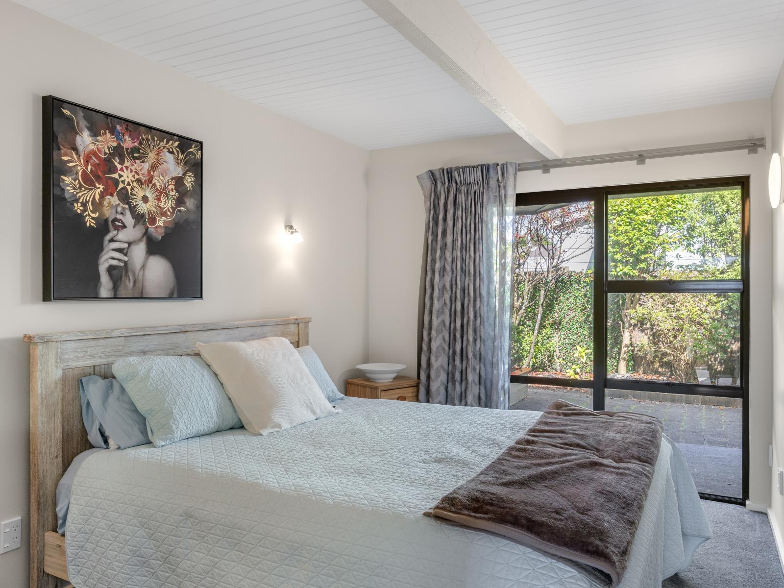 92 Henley Street, Westport