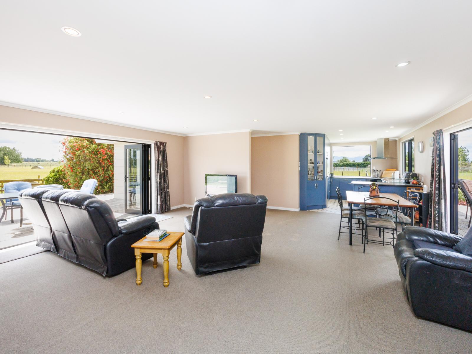 69 Reid Line East, Aorangi