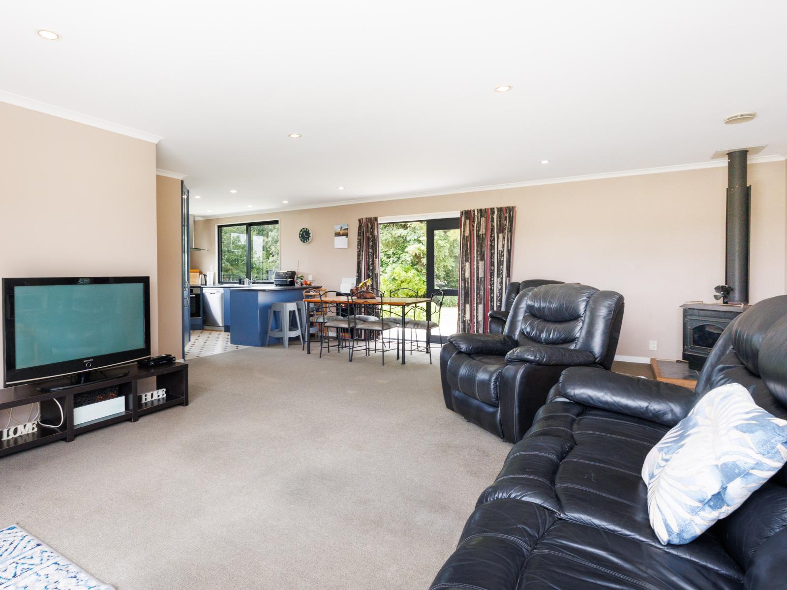 69 Reid Line East, Aorangi