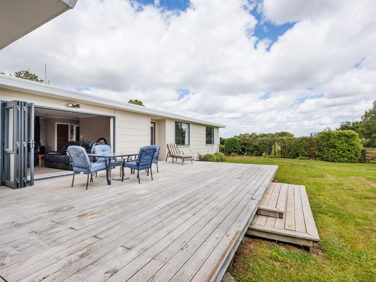 69 Reid Line East, Aorangi