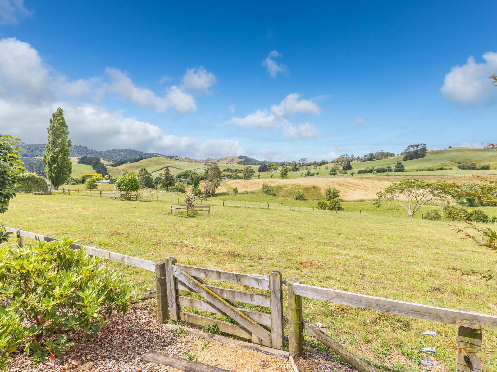 998 Limeworks Loop Road, Karamu