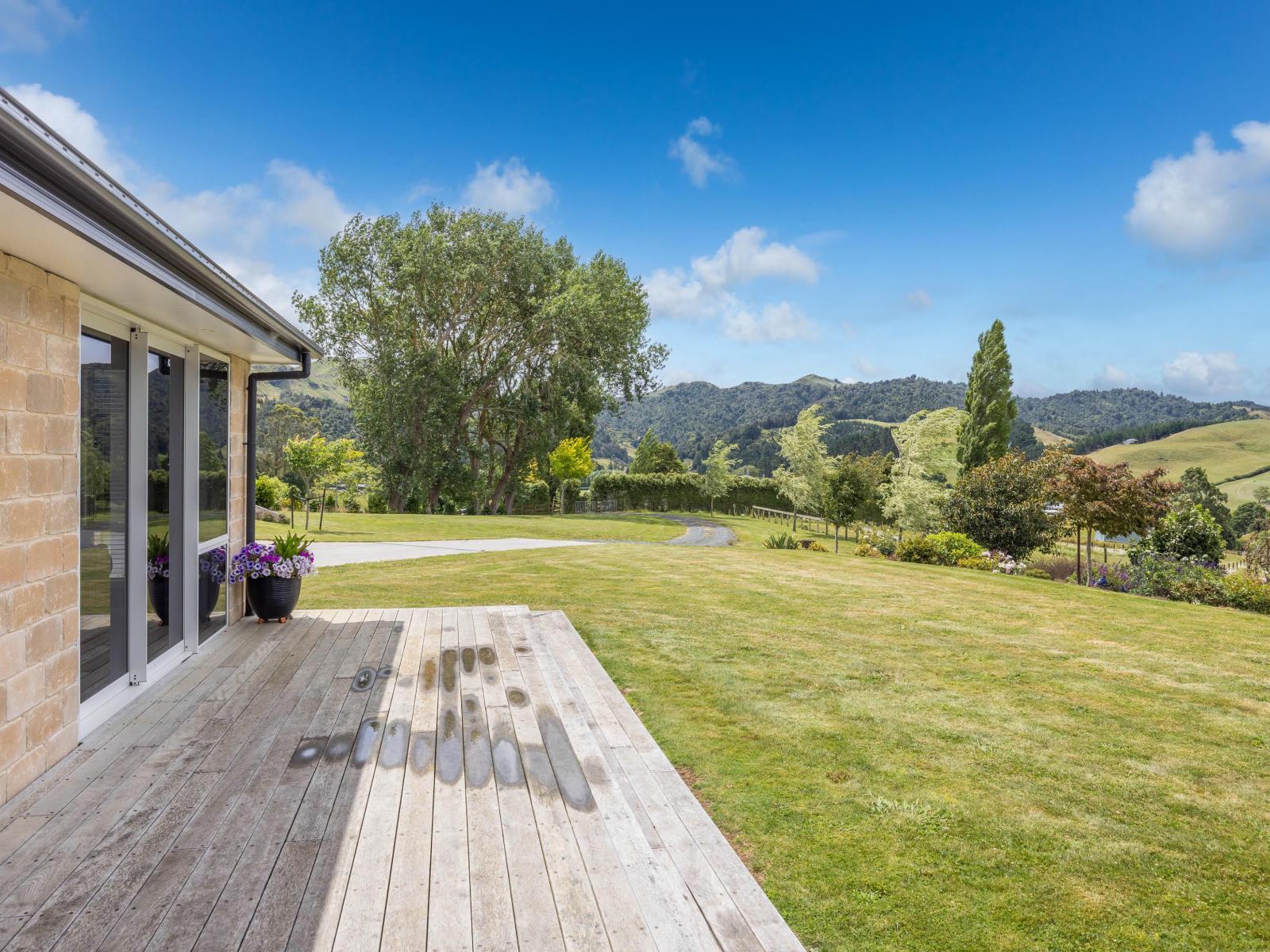 998 Limeworks Loop Road, Karamu