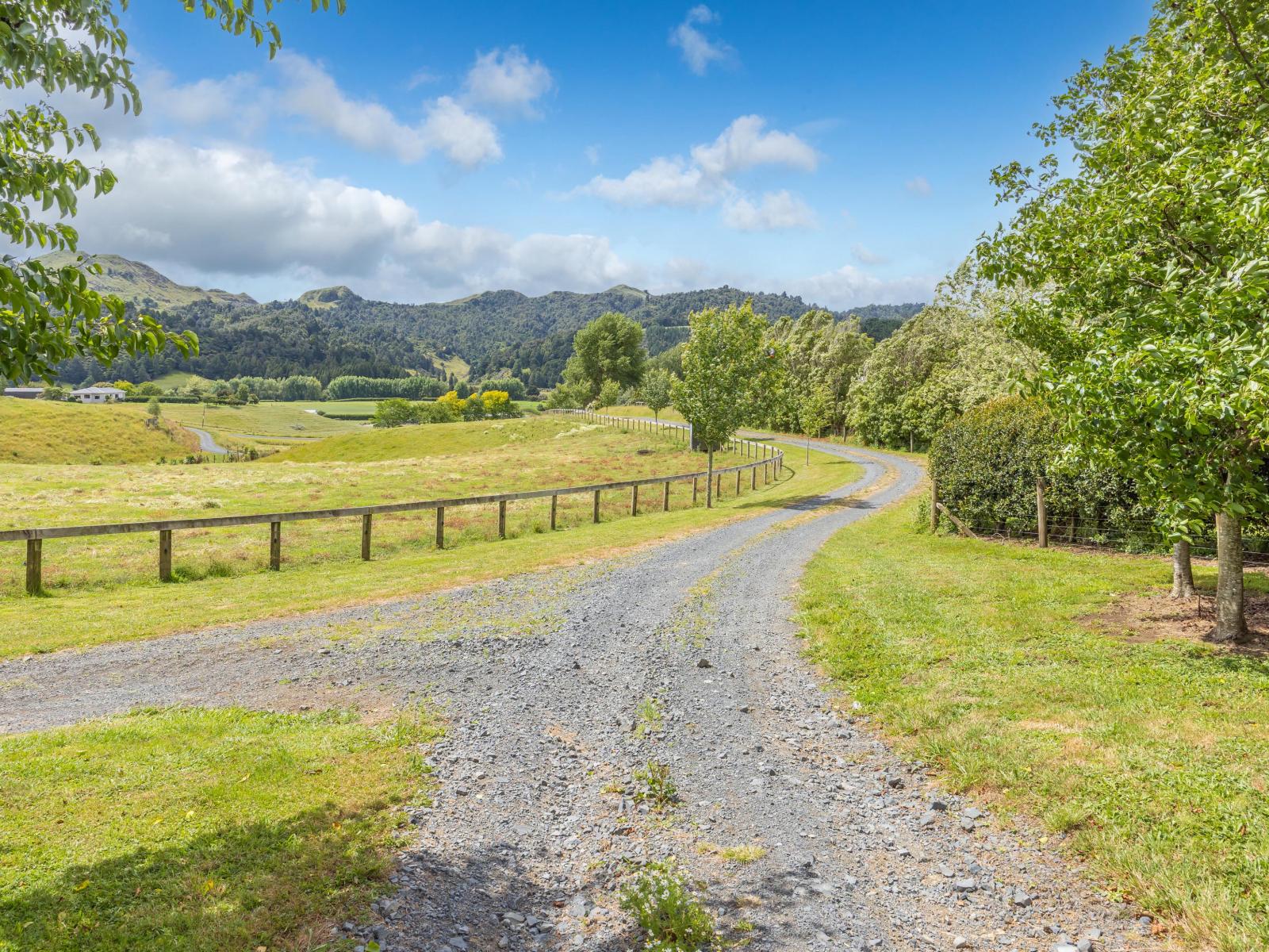 998 Limeworks Loop Road, Karamu