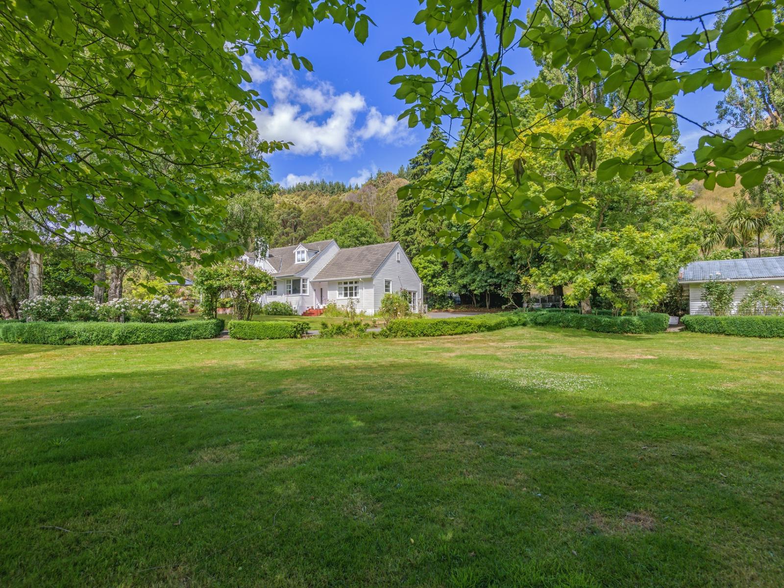 805 Cheltenham Hunterville Road, Waituna West