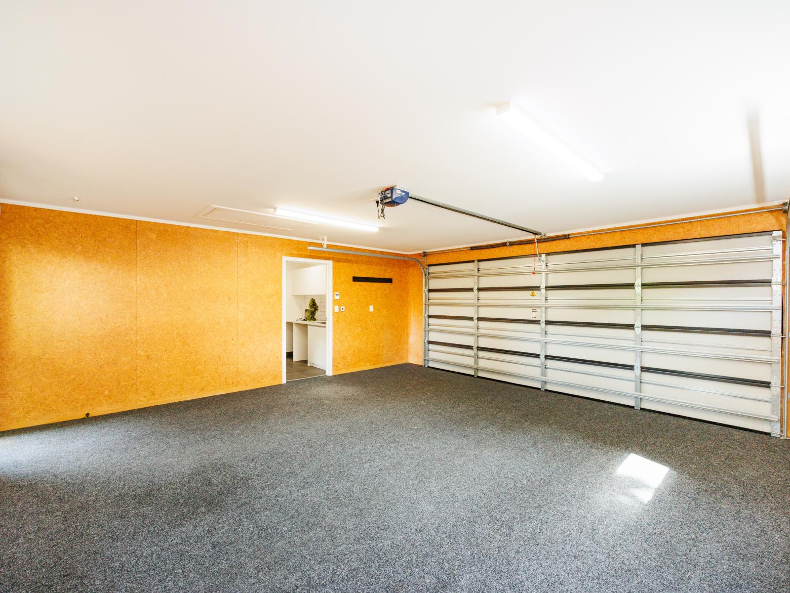 324A College Street, West End