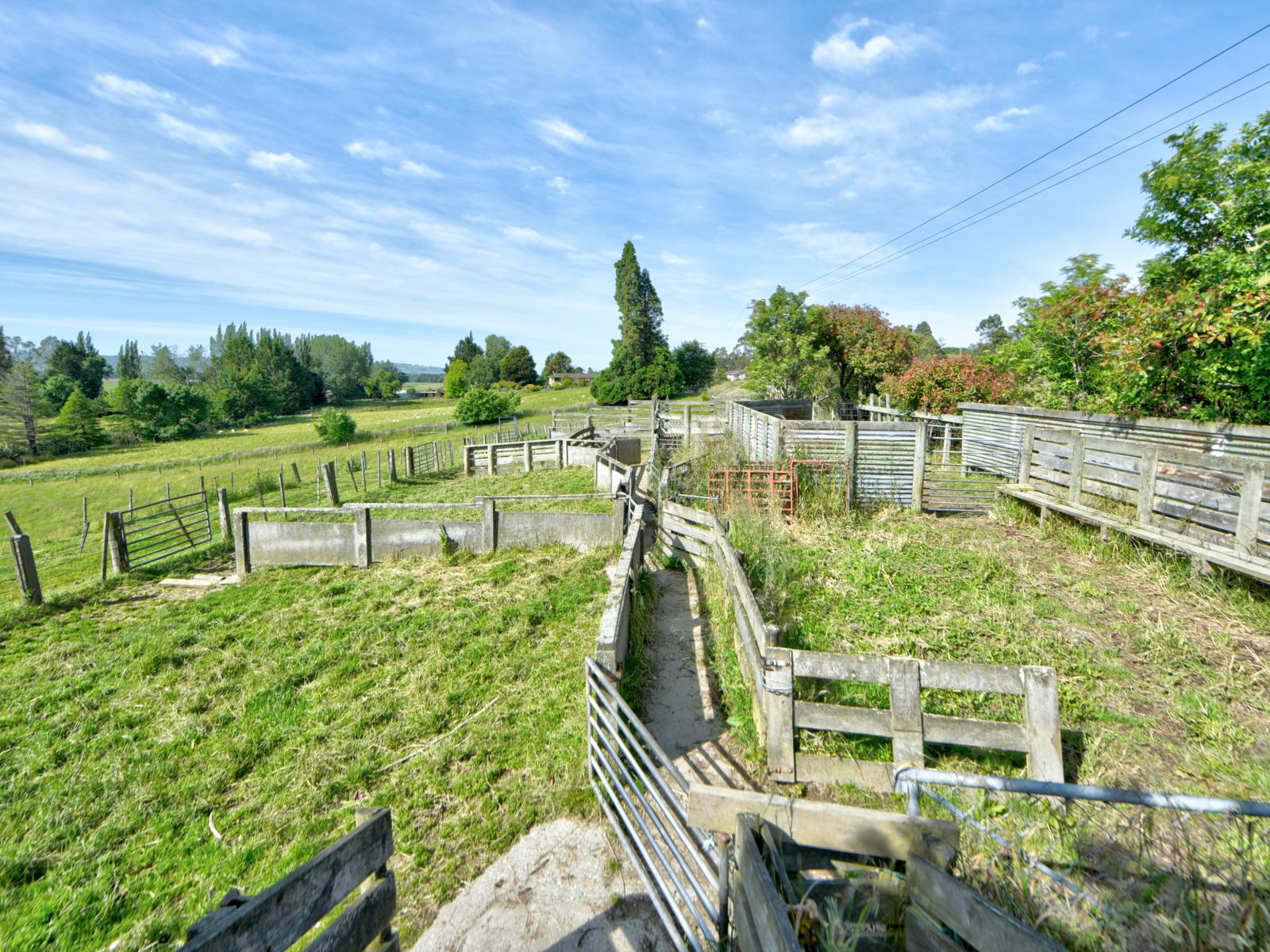 Charlton Road, Upper Charlton