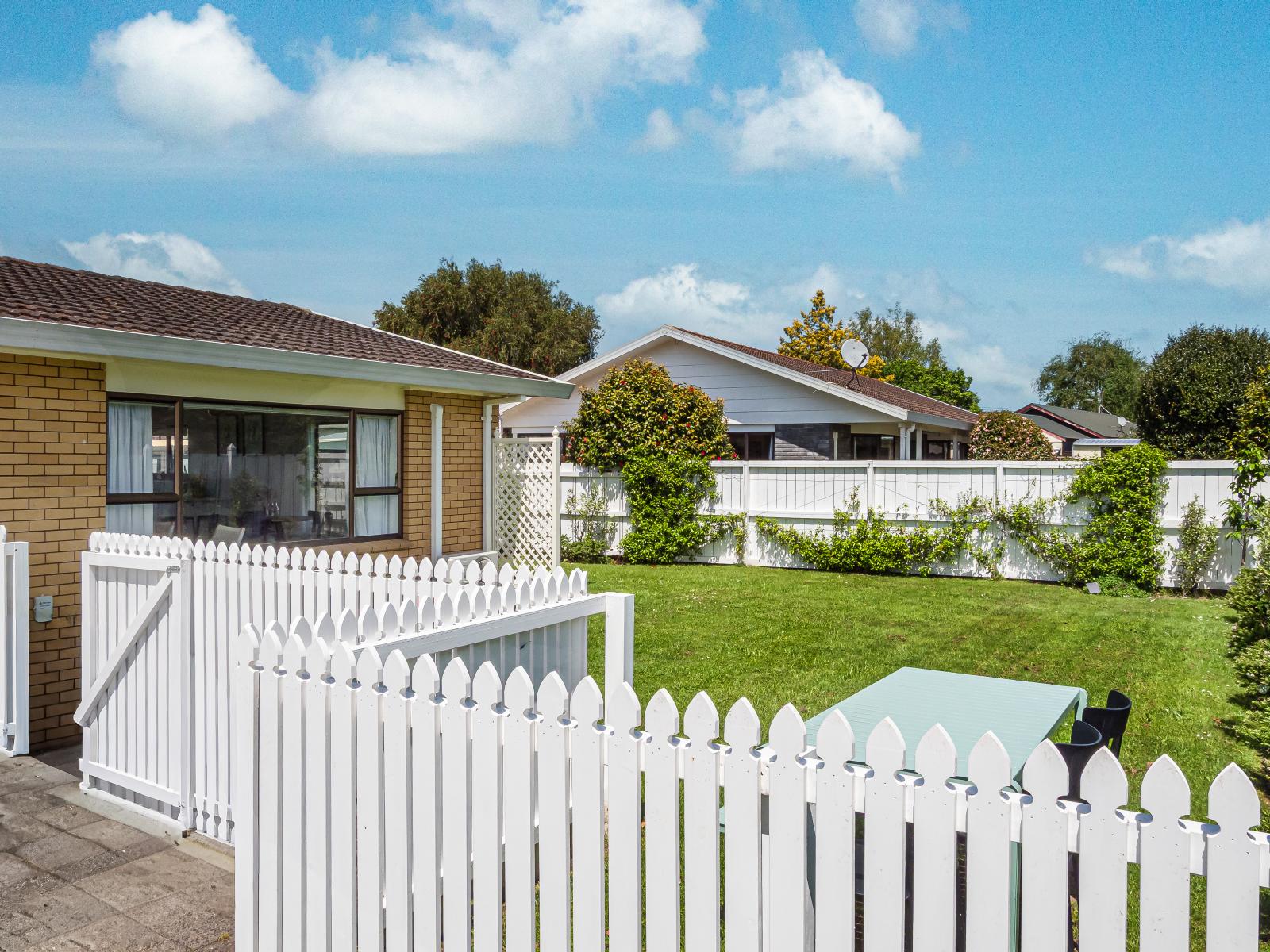 8 Conrad Place, Leamington