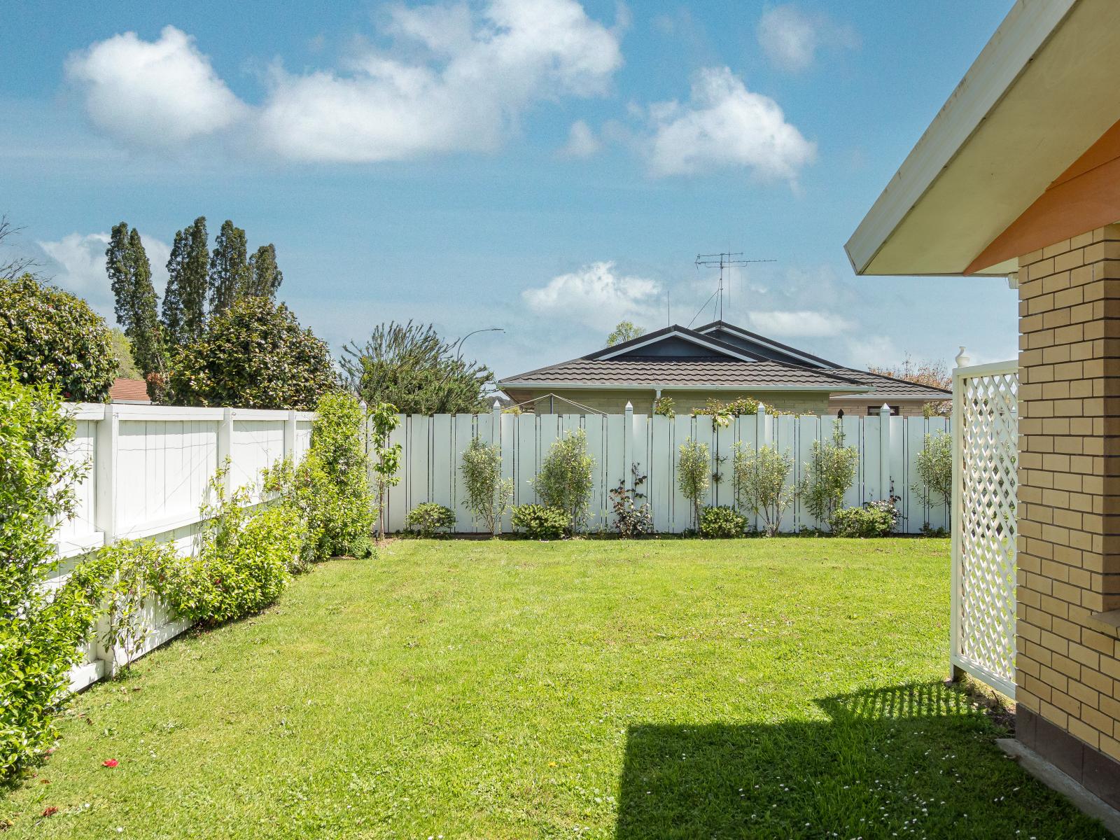 8 Conrad Place, Leamington