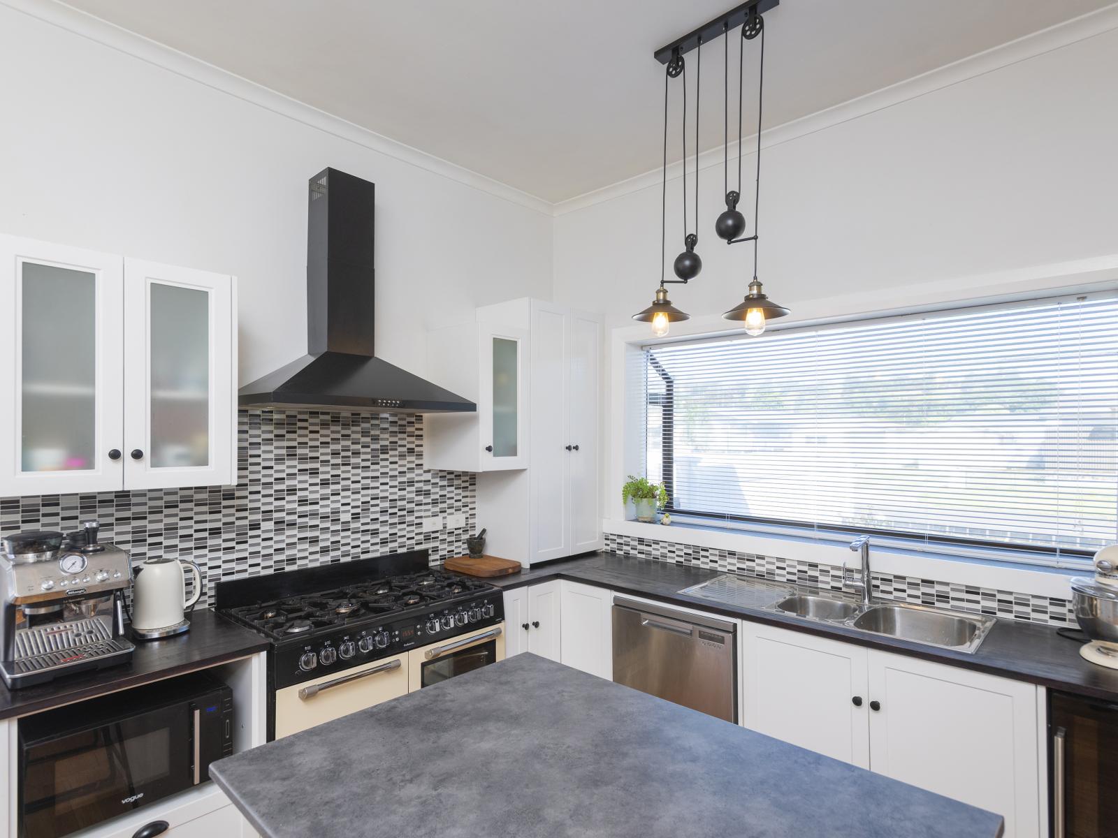 2 Kennedy Street, Mangapapa