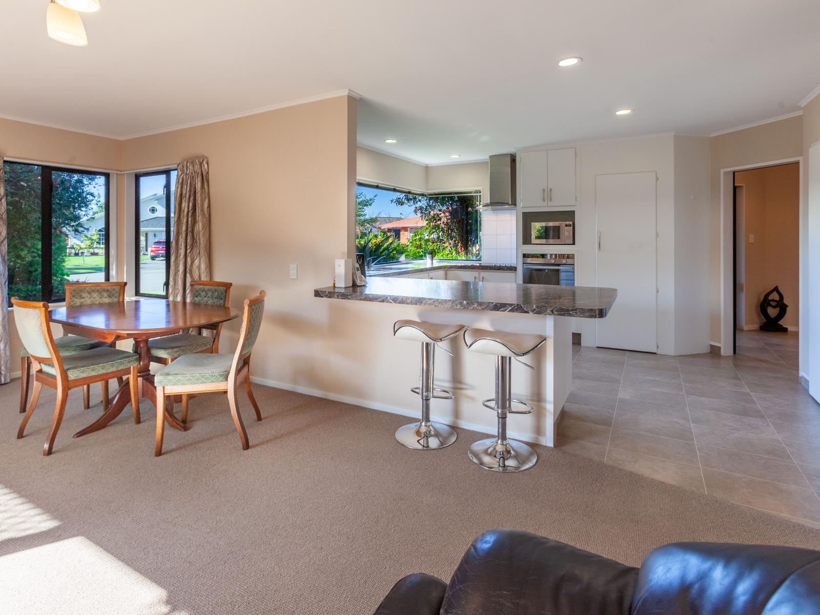 6 Bishops Close, Greenmeadows