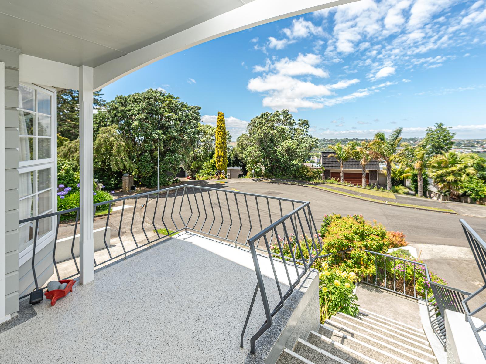 5A Alexa Place, St Johns Hill