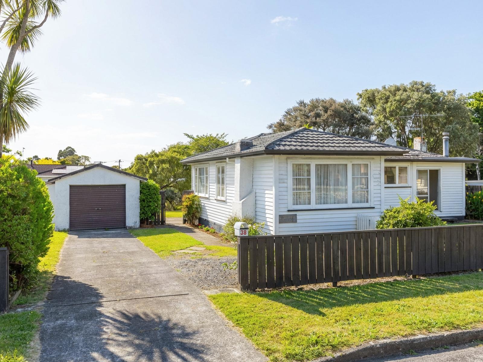 38 Wakefield Street, Featherston