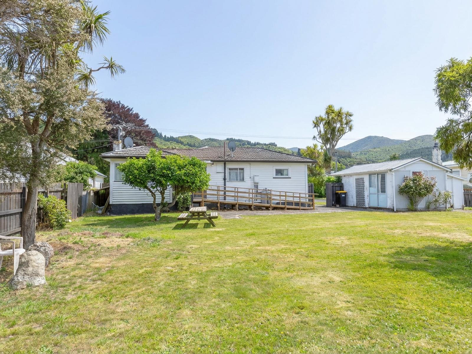 38 Wakefield Street, Featherston