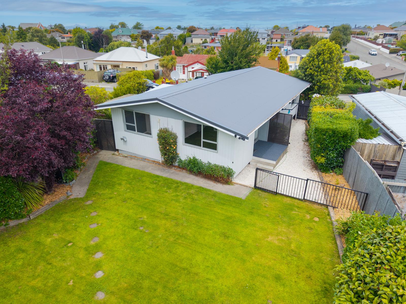 2/23 Baker Street, West End