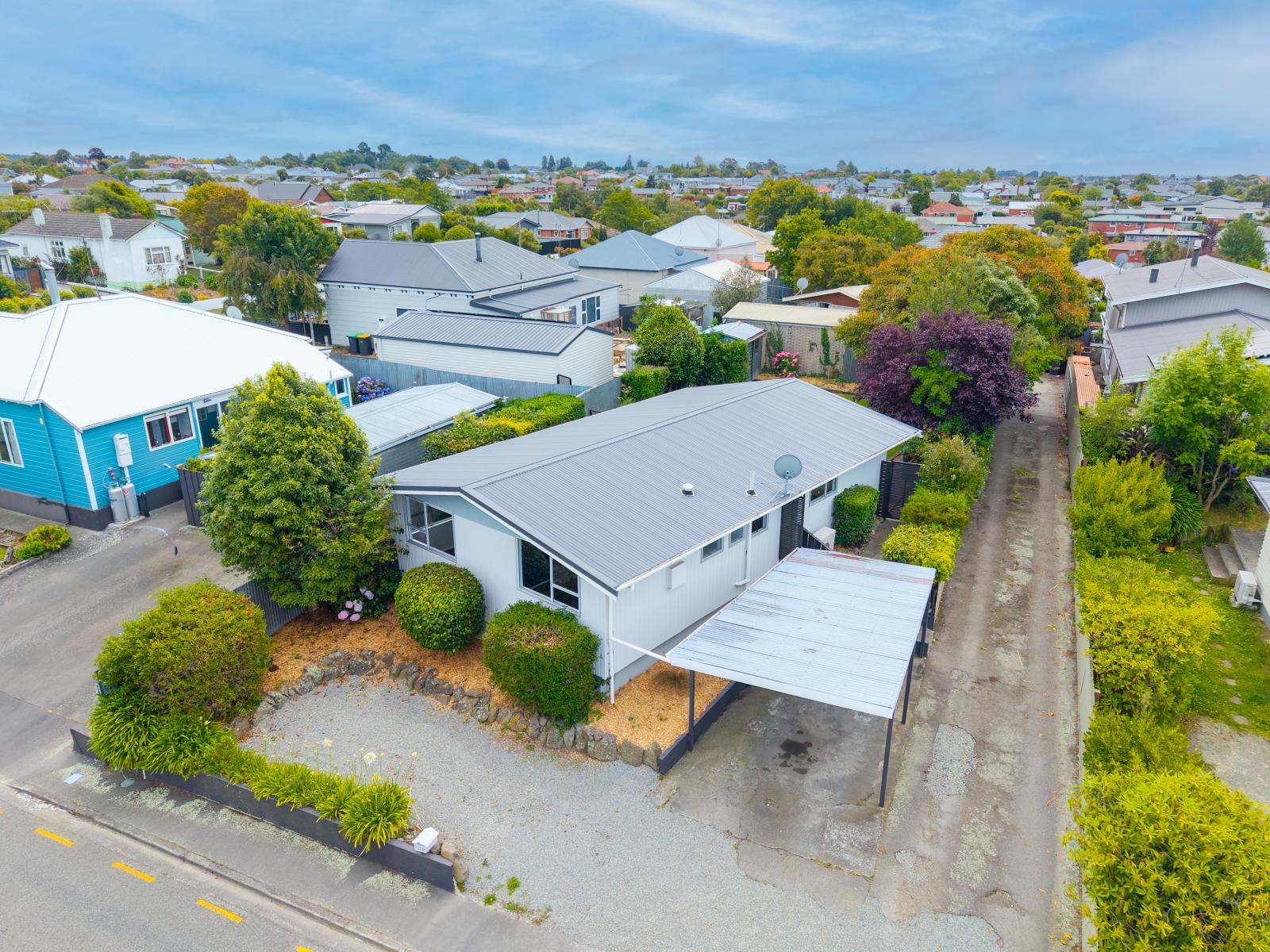 2/23 Baker Street, West End