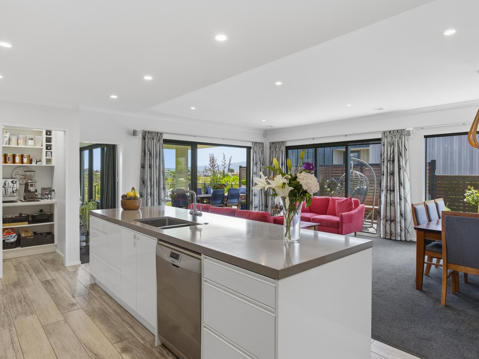 19 Taranui Way, Paraparaumu Beach