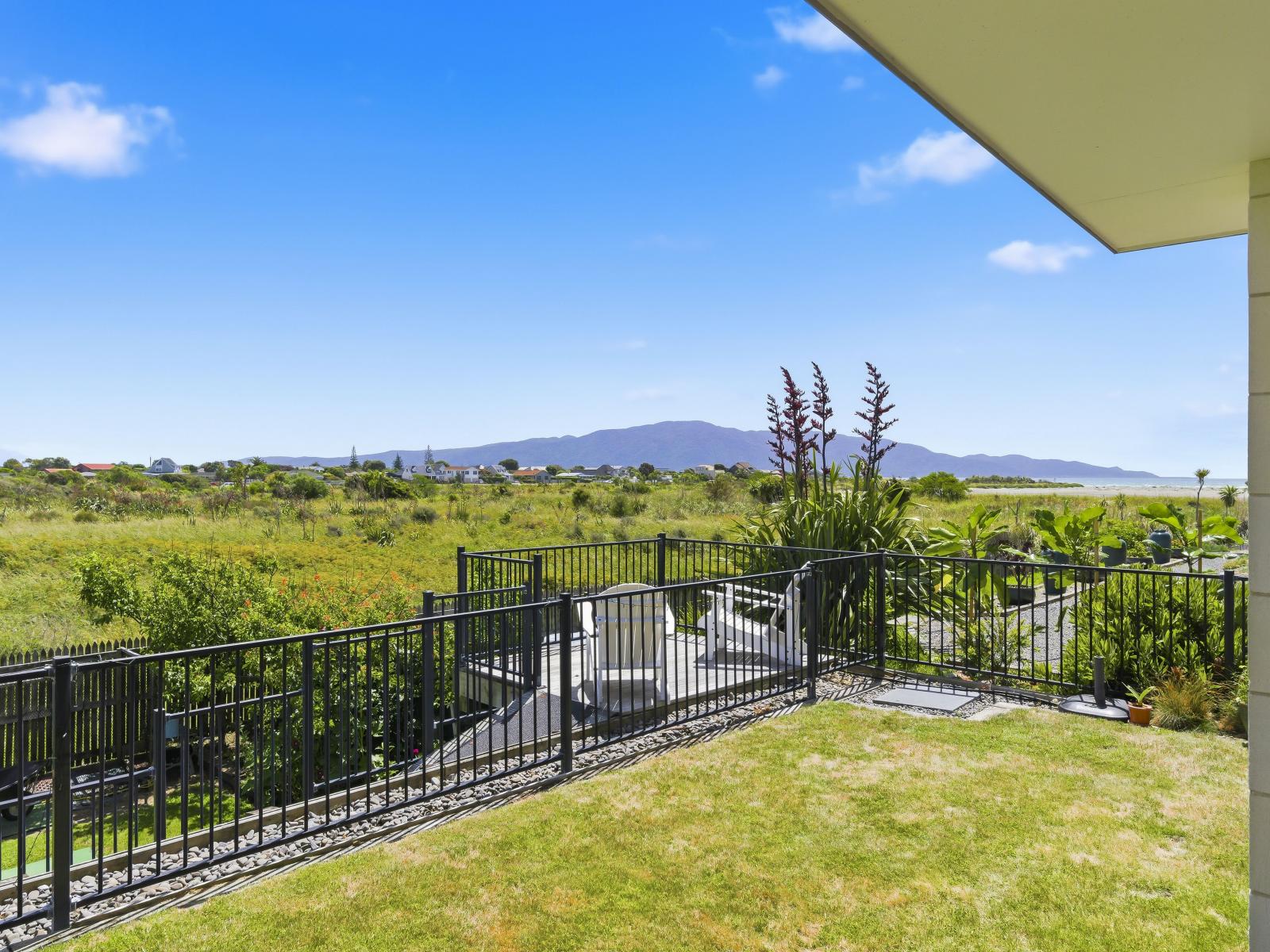 19 Taranui Way, Paraparaumu Beach