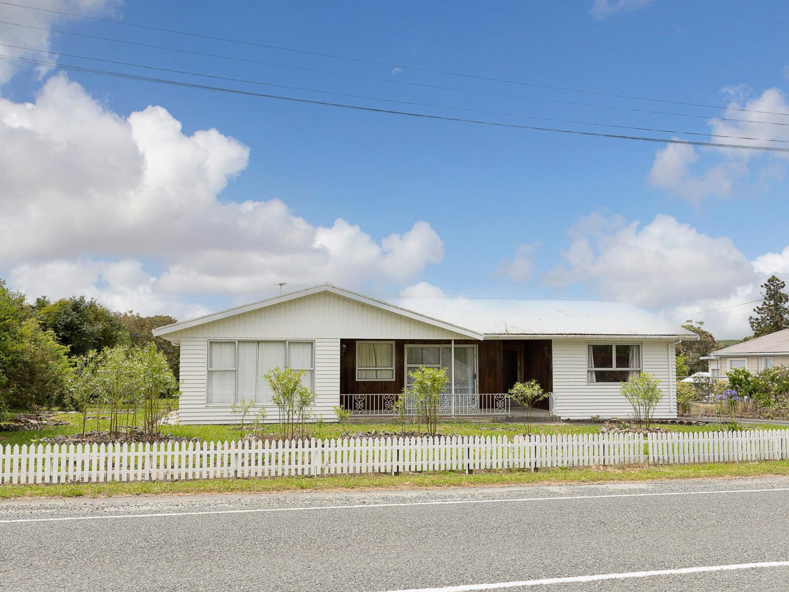 2101 Paparoa Valley Road, Paparoa